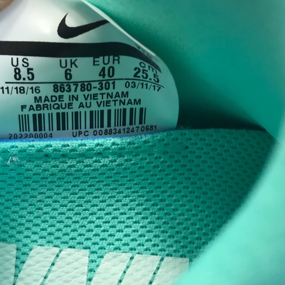 NWT Nike Lunarepic Low Flyknit 2 Hyper Turg WMNS - Picture 6 of 6